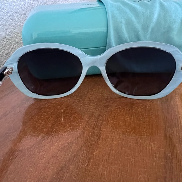 Authentic Tiffany Sunglass model TF4108-B - Picture 6 of 6